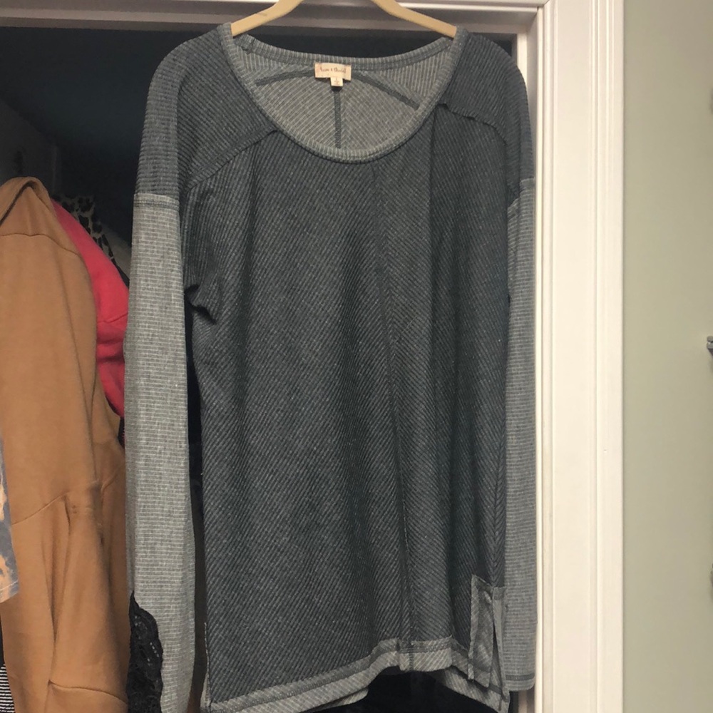NWOT Hem & Thread tunic.